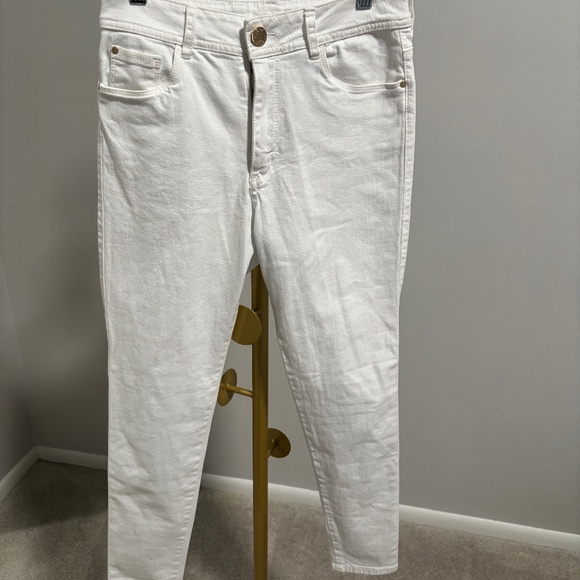 STUDIO F JEANS - Picture 1 of 3